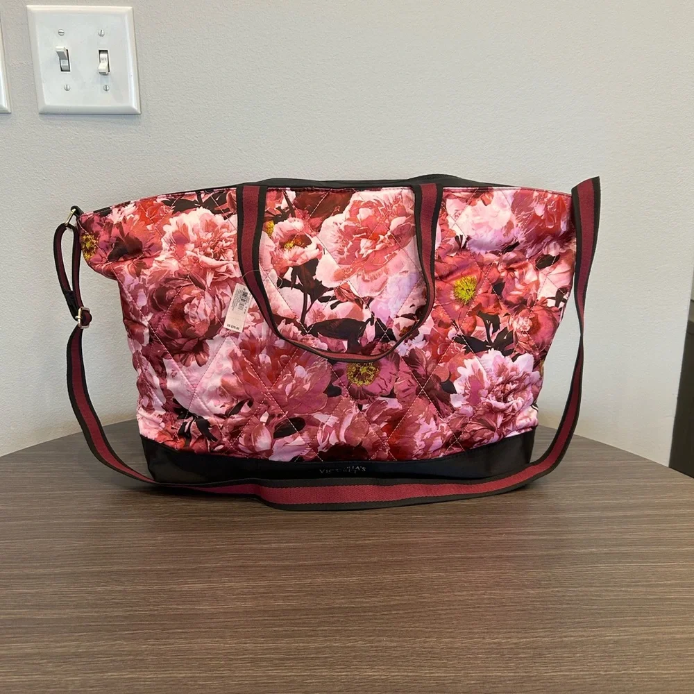 Victoria’s Secret Pink Floral Roses Quilted Weekender Bag Tote - Picture 1 of 8